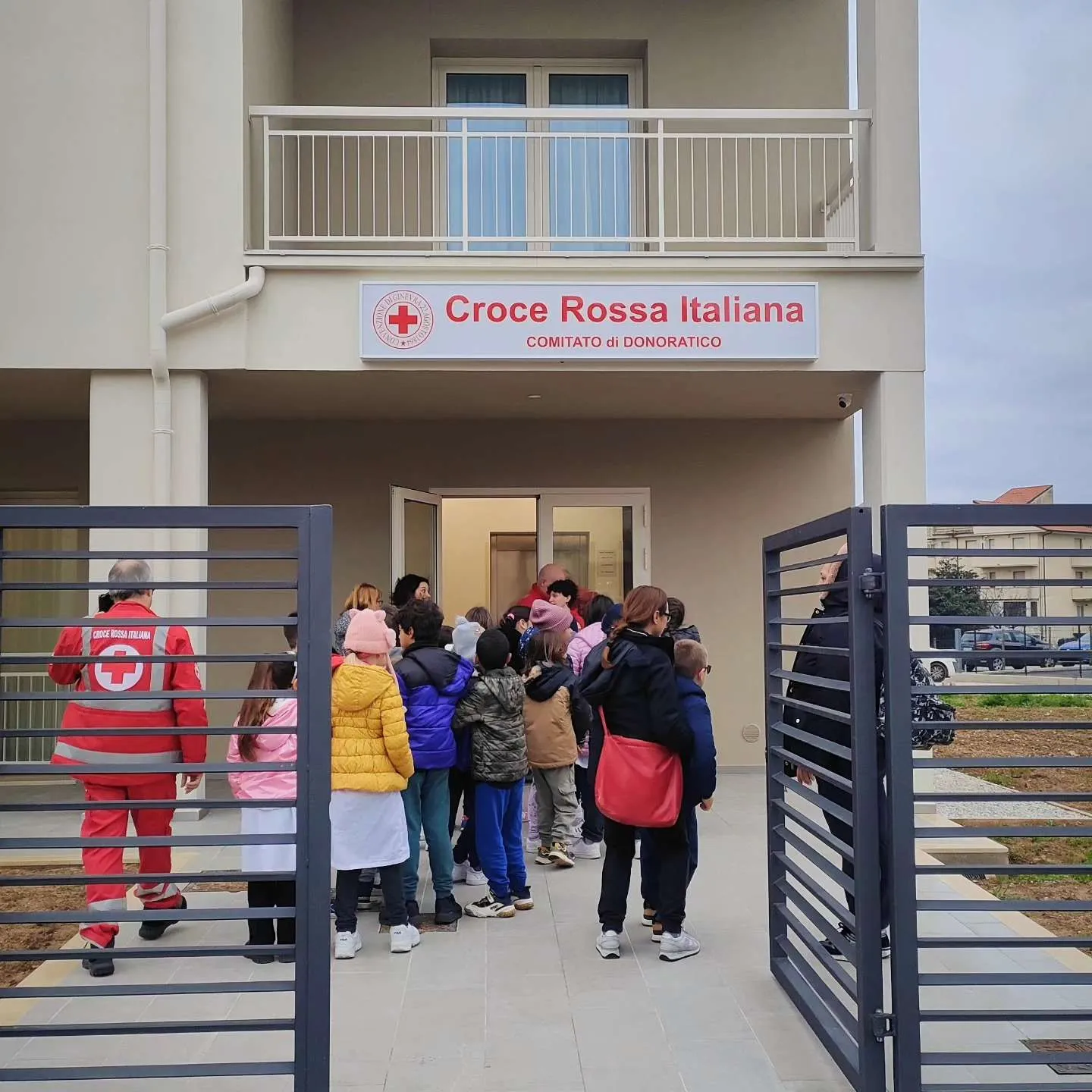 Visita delle scuole elementari 02 - Croce Rossa Italiana - Comitato di Donoratico